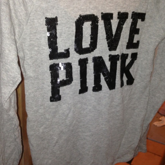 🚫🚫🚫🚫BUNDLED🚫🚫Victoria's Secret pink shirt