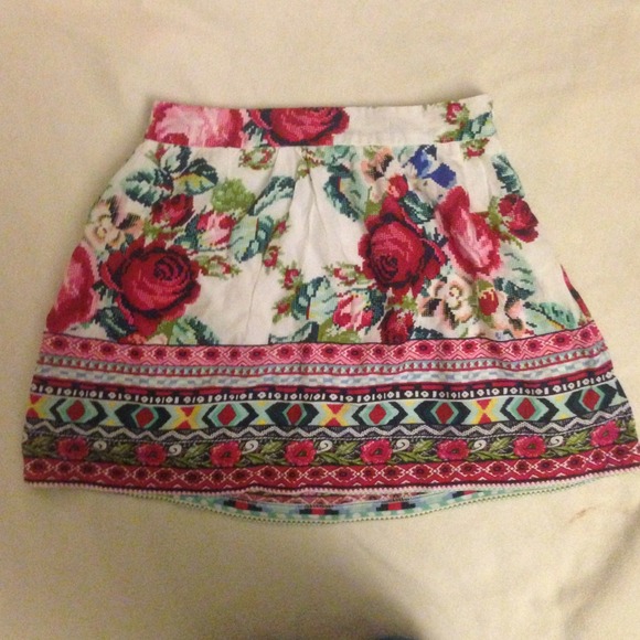 Multi pattern flare skirt
