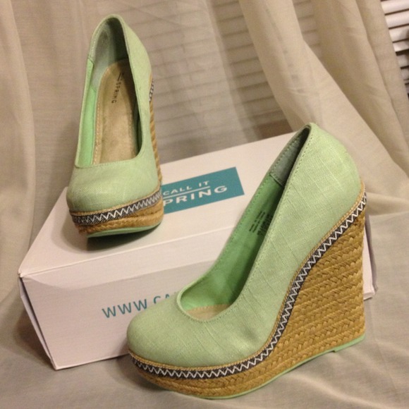 ❌SOLD❌NEW Mint Wedges