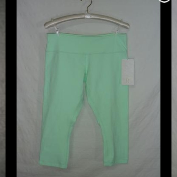 Lulu lemon wunder unders &blue  tank