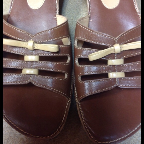 Sandals - Picture 3 of 4
