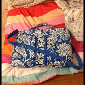 Vera Bradley laptop case!! Need Gone!!!