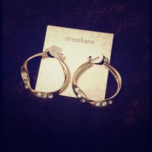 Gold Colored Earings with Pretty Gems!!