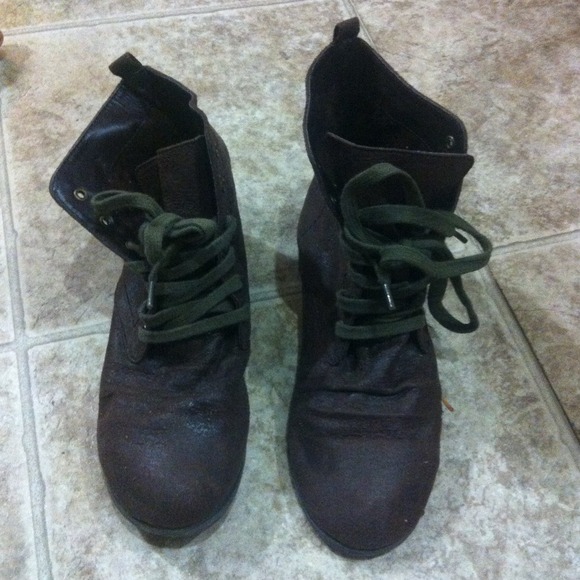 💢SOLD💢Dark brown boots