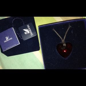 REDUCED! BRAND NEW Swarovski Red Heart Necklace
