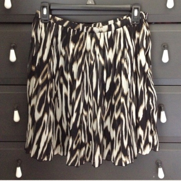 Zebra Print Skirt - Picture 2 of 3