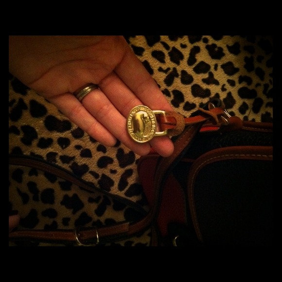 Extra pics of vintage Dooney bags