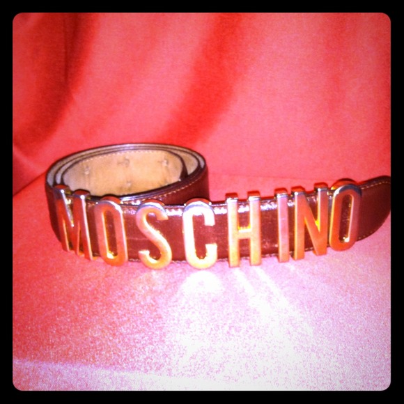 SOLD‼️ Vintage Moschino Belt