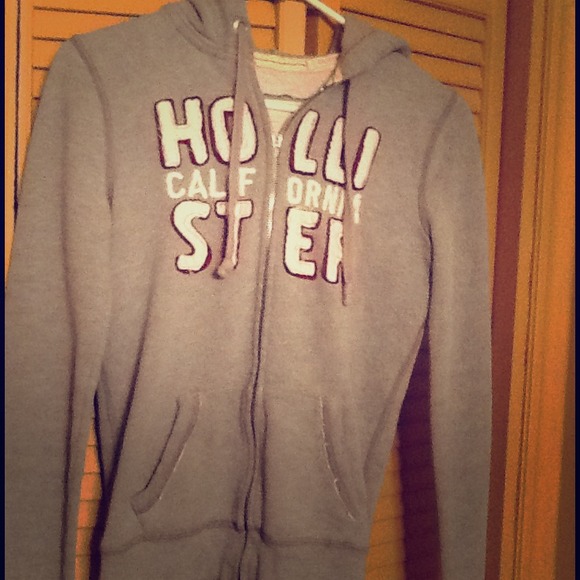 Cute Hollister hoodie for back to school