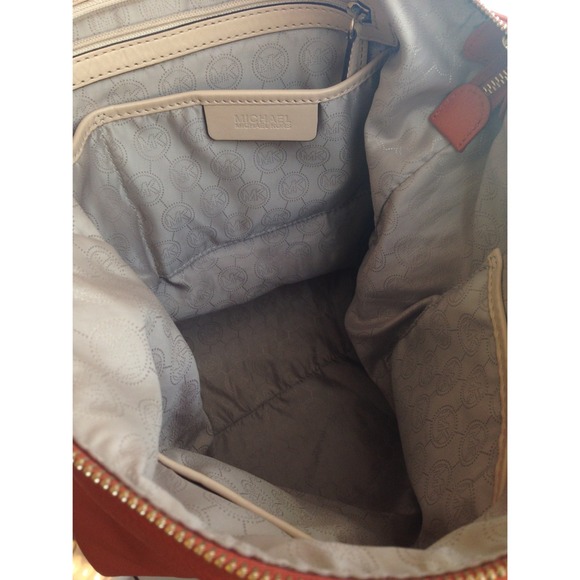 PENDING***Michael Kors Orange-Tangerine Bag - Picture 3 of 4