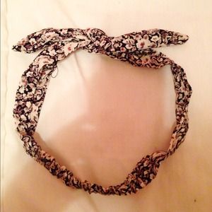 Brandy Melville Floral Headband NWOT