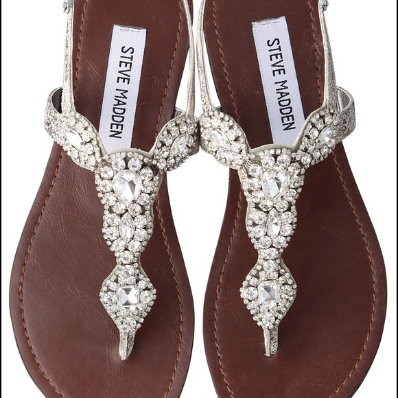LOOKING OR THESE PLEASE SHARE!!!