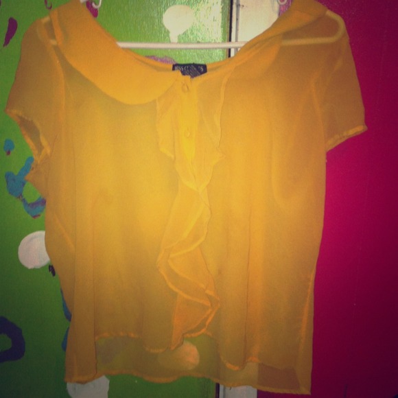 CUTE Frilly sheer blouse !