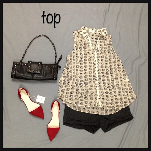 Tops - 🚫BUNDLED🚫sleeveless sheer top