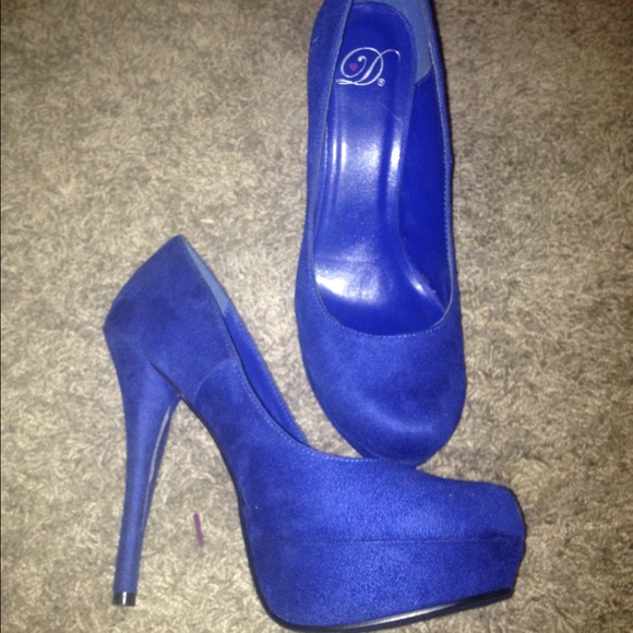 🚫Traded🚫Royal blue pumps