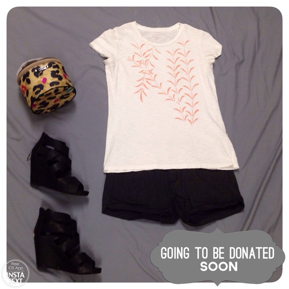 Banana Republic Tops - ❌BUNDLED❌ BANANA REPUBLIC tee
