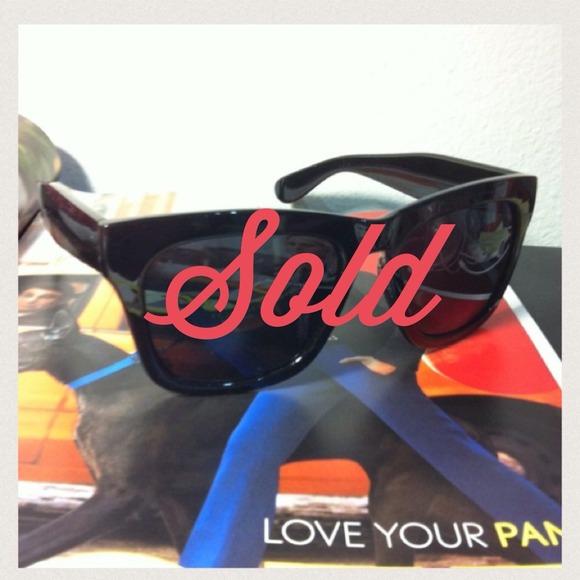 [sold] Ray-ban Wayfarer inspired sunglasses