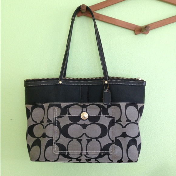 Coach purse - Picture 1 of 4
