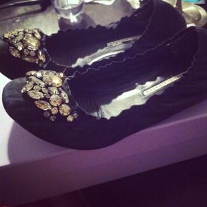 Vera wang lavender black millie flat