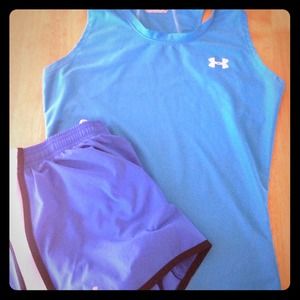 SOLD---Under Armour fitted heat gear. Great for