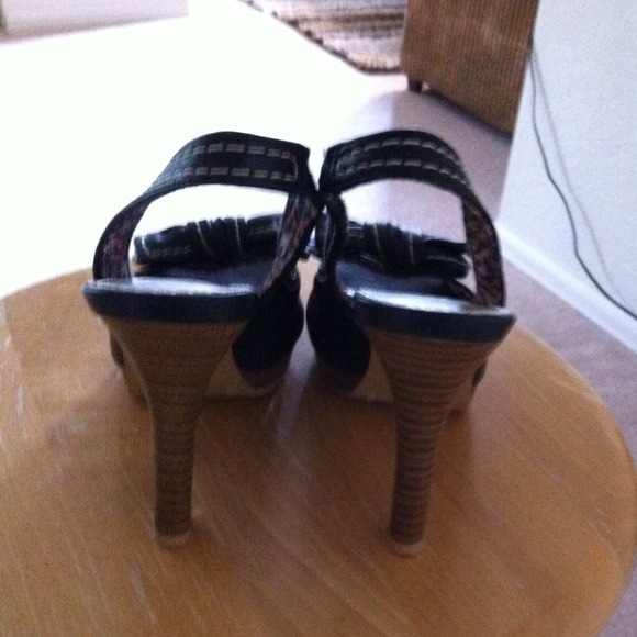 ❤️❤️Fioni shoes❤️❤️ - Picture 3 of 4