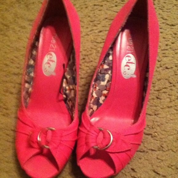 Pink wedges
