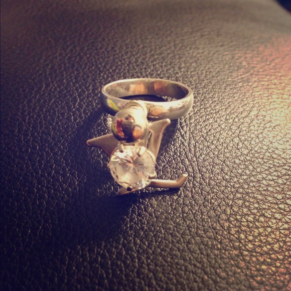 Silver LV clear shiny stone ring