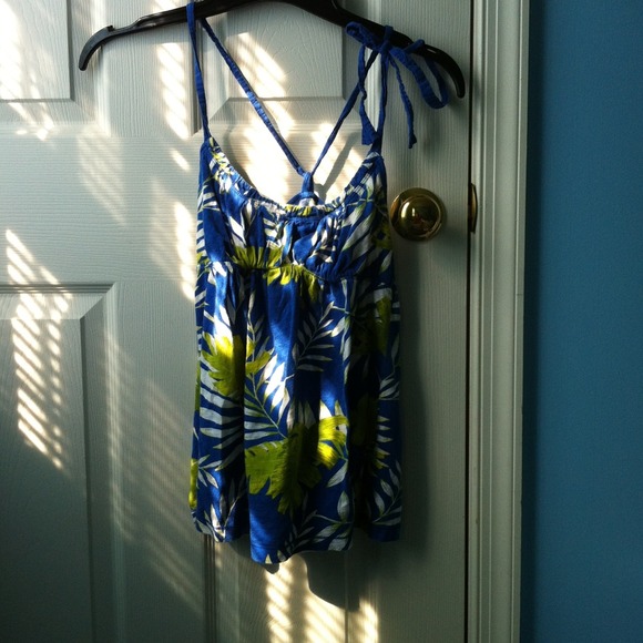 Hollister Tops - Hollister tank!
