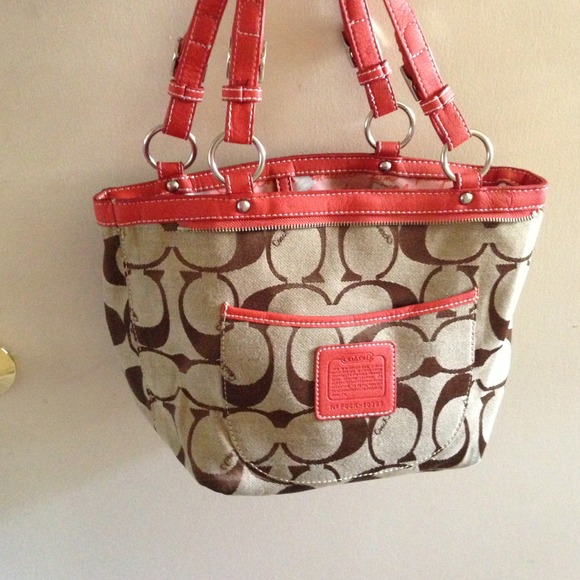 Authentic orange & tan Coach tote bag!💥💫🌟