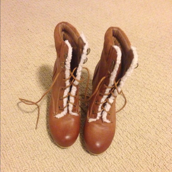 High heel boots