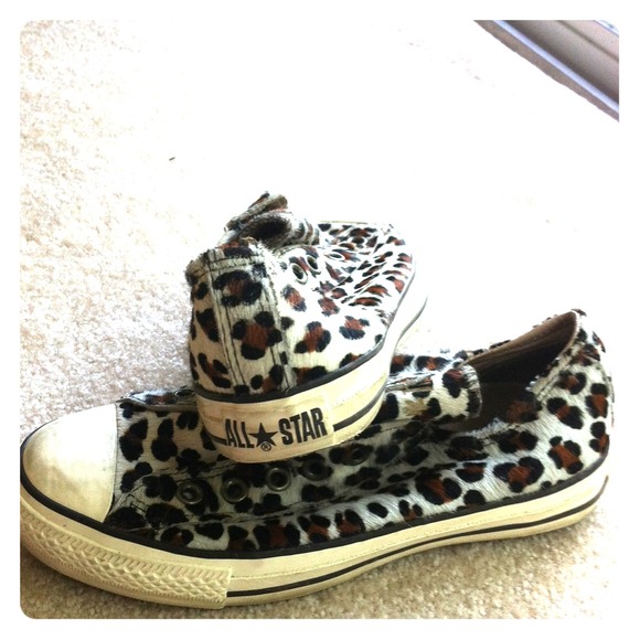 Leopard Converse All Star slip on sneakers!