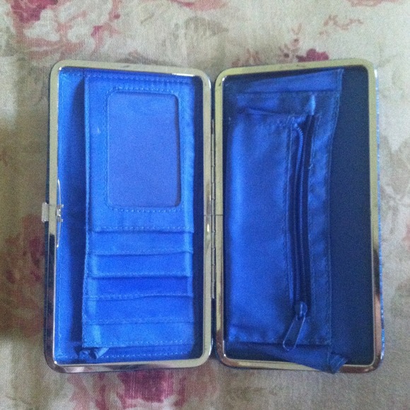 Wallet - Picture 2 of 3