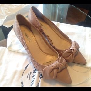 Prada Pink Leather Mid-low Heel Bowtie Pumps