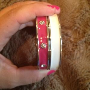 SOLD IN BUNDLE**