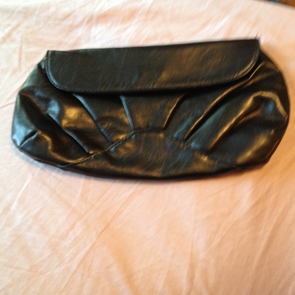 Black clutch - Picture 1 of 2