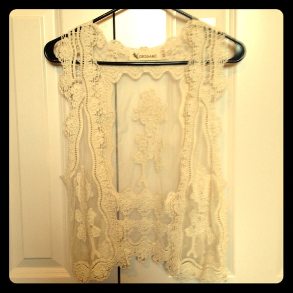 Floral crochet vest. New! Never worn. - Picture 1 of 4
