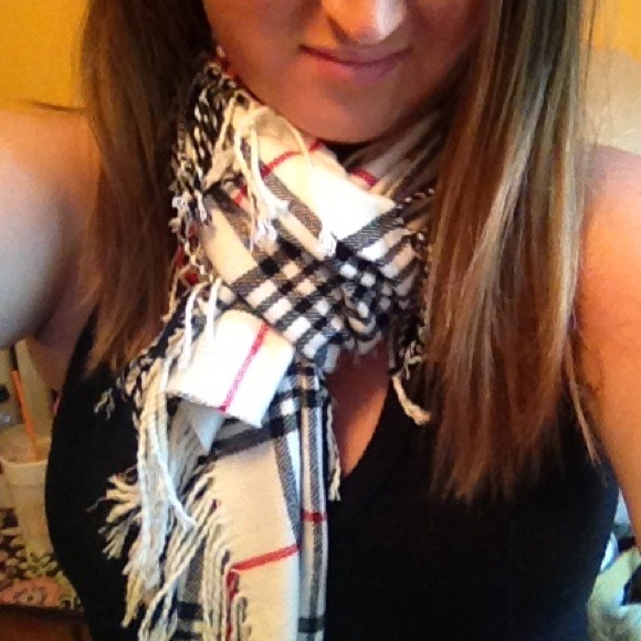 Scarf - Picture 2 of 2