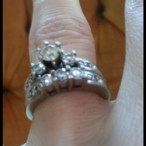 1.02CT diamonds, wedding/engagemnt ring set 2rings - Picture 3 of 4