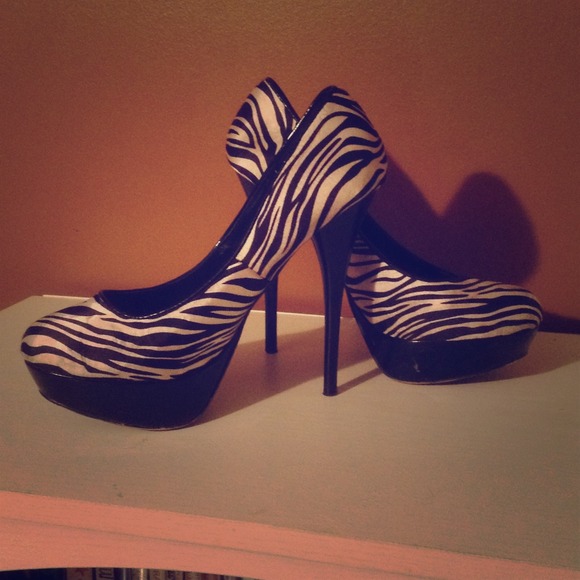 Zebra heels