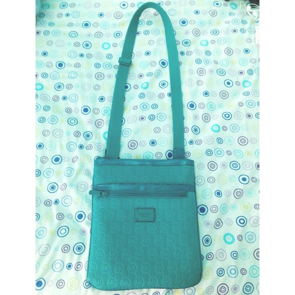 Michael Kors Handbags - MK neoprene crossbody