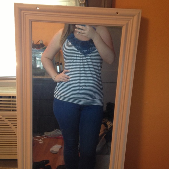 Blue and white top - Picture 4 of 4