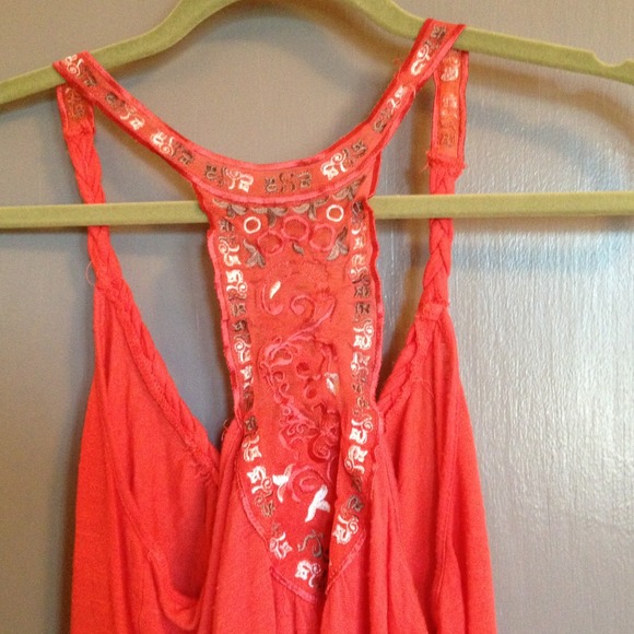 Top - Picture 2 of 3