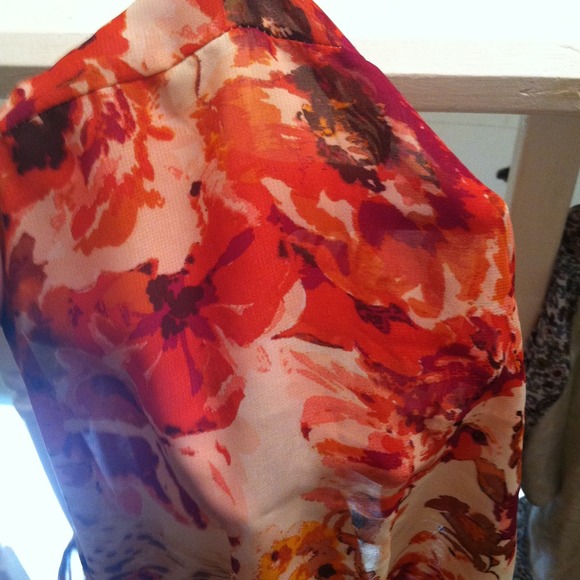 Bundle! Two blouses - Picture 3 of 3