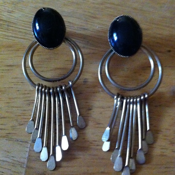 Vintage onyx earring - Picture 2 of 3