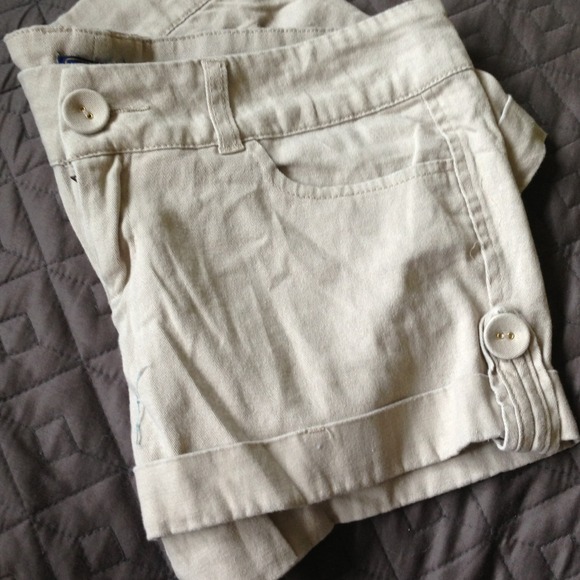 Khaki shorts