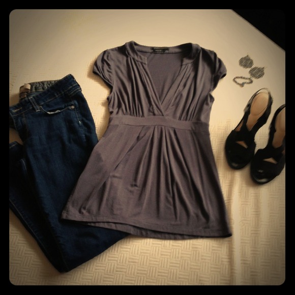 🚫Bundled🚫BCBG Maxazria gray top