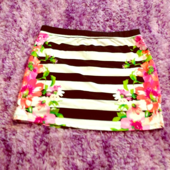 Areopostal floral print skirt