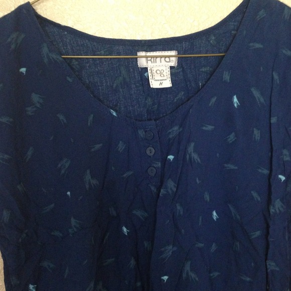 Blue tee - Picture 3 of 3