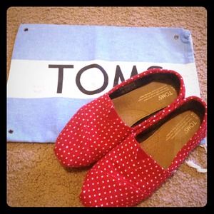 TOMS sz 7.5