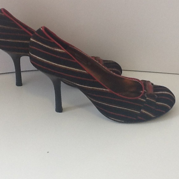 Shoes - Picture 2 of 3